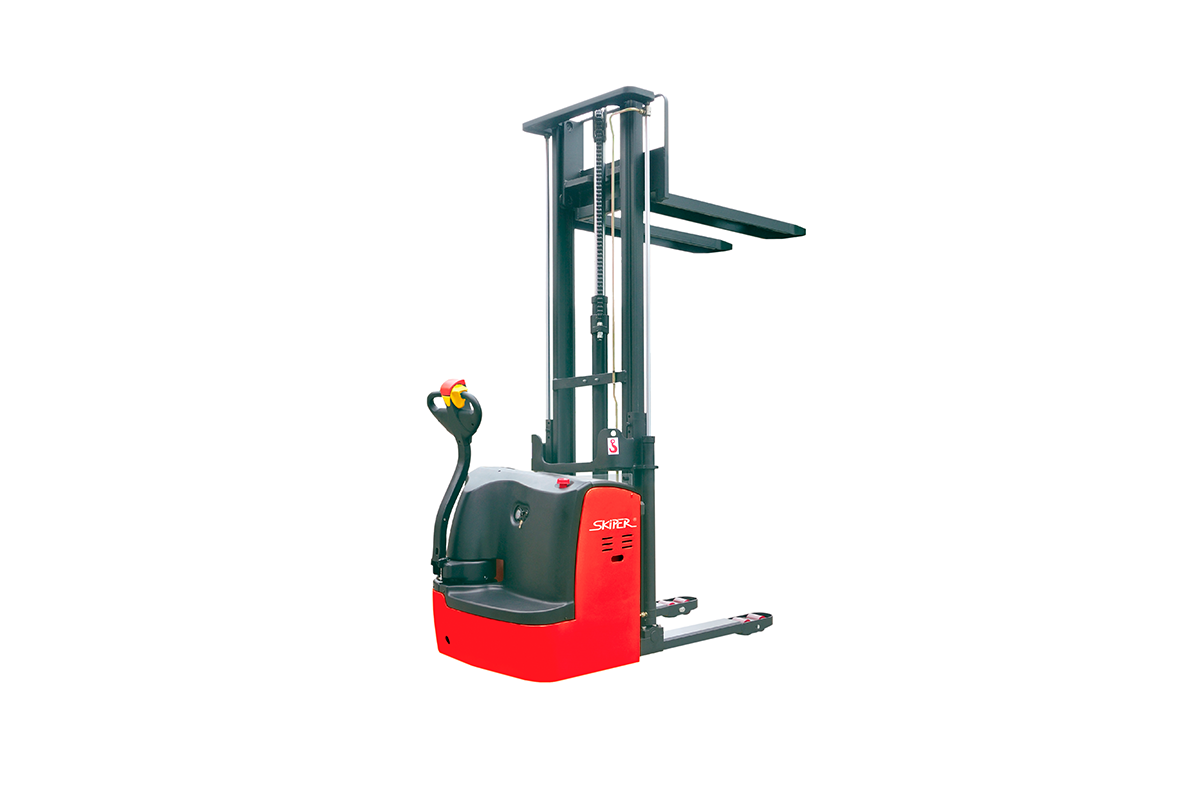 Skiper SDDR15-III Самоходный штабелёр Skiper SDDR15-III высота подъема – 2500 м